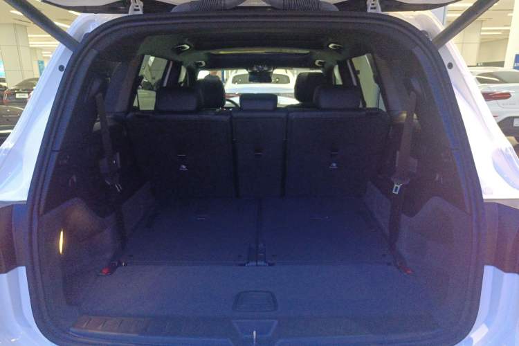 Used Mercedes-Benz GLB 2024 Refresh GLB 220 Fashion Edition Trunk