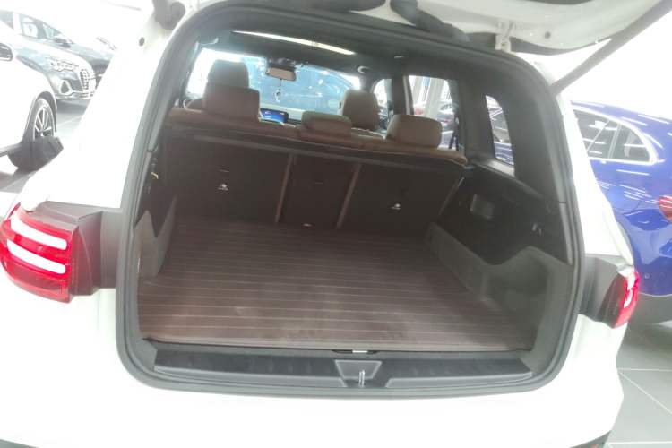 Used Mercedes-Benz GLB 2024 GLB 220 Dynamic Edition Trunk