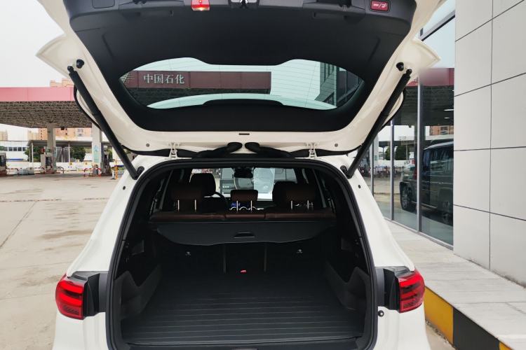 Used Mercedes-Benz GLB 2024-Year Restyled GLB 200 Dynamic Edition Trunk