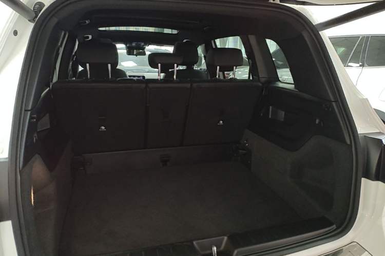 Used Mercedes-Benz GLB 2024 GLB 220 Dynamic Edition Trunk