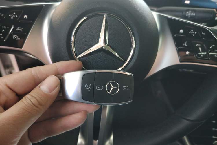 Used Mercedes-Benz GLB 2024-Year Restyled GLB 200 Dynamic Edition Vehicle Key