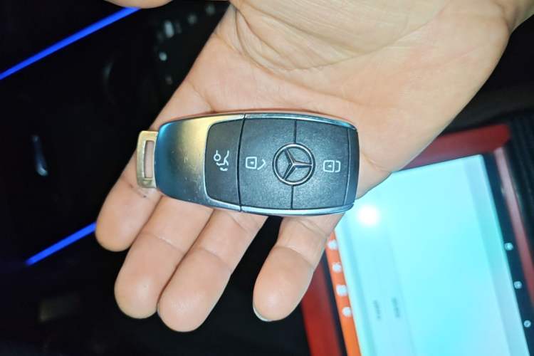 Used Mercedes-Benz GLB 2024 GLB 220 Fashion Model Vehicle Key