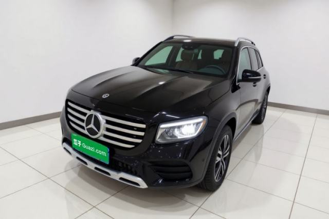 Ojetý Mercedes-Benz GLB 2025 GLB 220 Sport Edition
