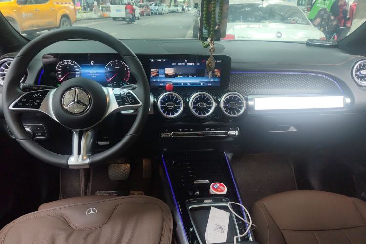 Used Mercedes-Benz GLB 2025 GLB 220 Fashion Model Center Console