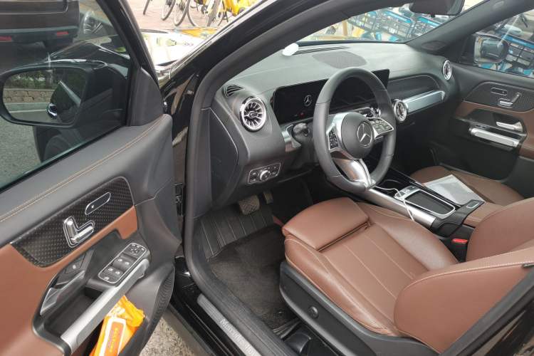 Used Mercedes-Benz GLB 2025 GLB 220 Fashion Model Driver Seat