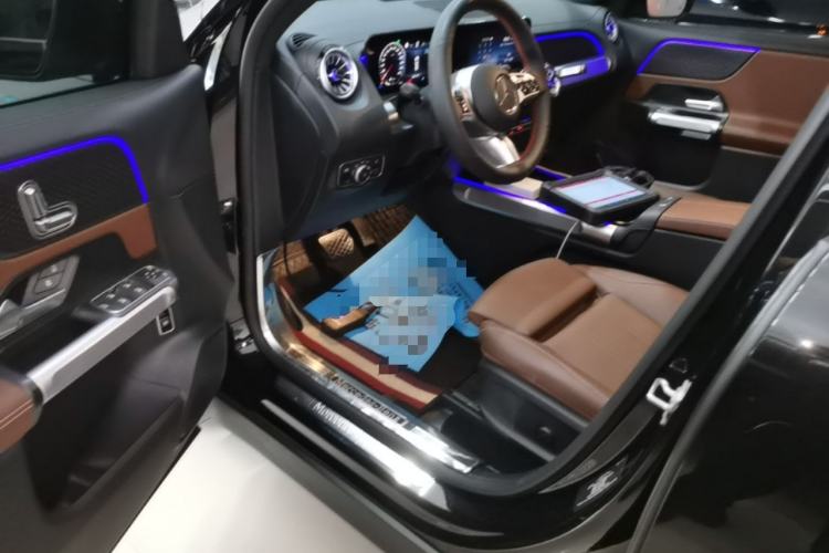 Used Mercedes-Benz GLB 2025 GLB 220 Sport Edition Driver Seat