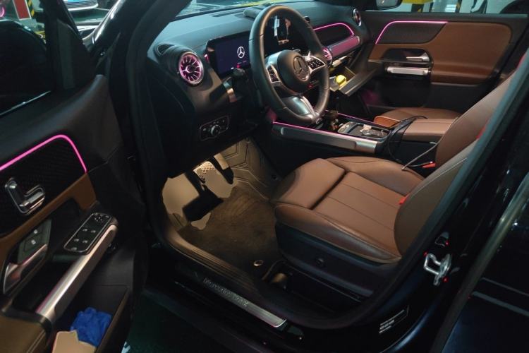 Used Mercedes-Benz GLB 2025 GLB 220 Sport Edition Driver Seat