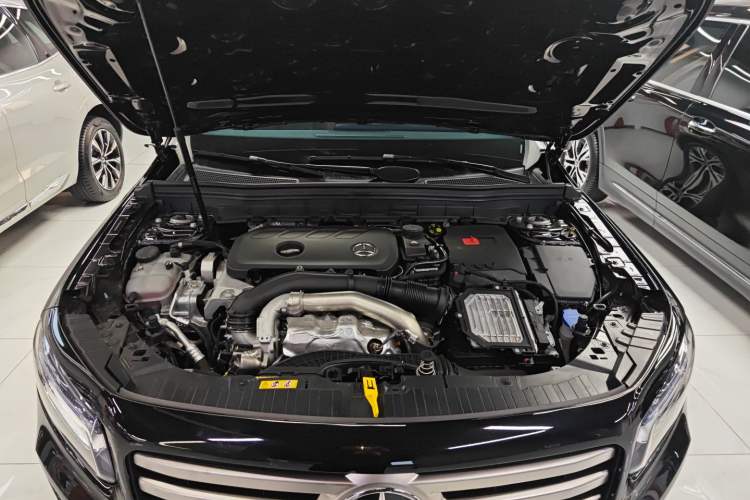 Used Mercedes-Benz GLB 2025 GLB 220 Sport Edition Engine Bay