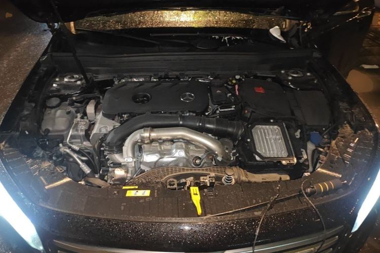Used Mercedes-Benz GLB 2025 GLB 220 Sport Edition Engine Bay