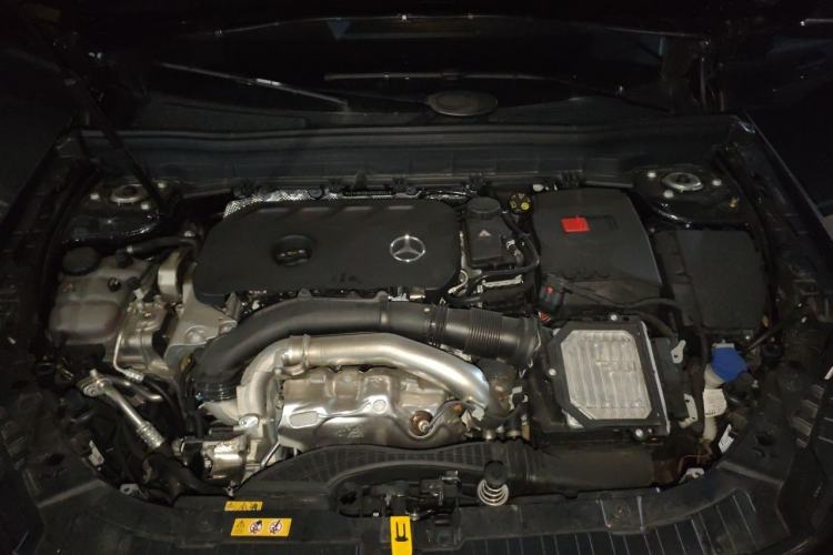 Used Mercedes-Benz GLB 2025 GLB 220 Sport Edition Engine Bay
