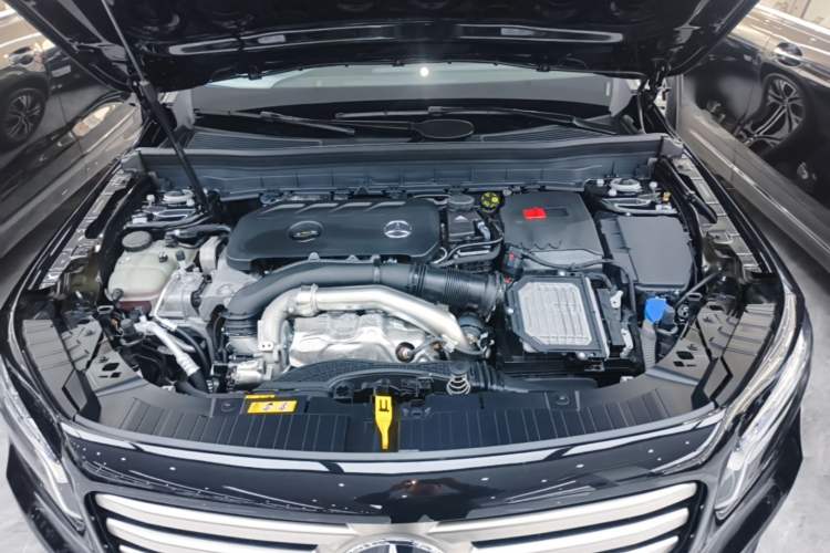 Used Mercedes-Benz GLB 2025 GLB 220 Sport Edition Engine Bay
