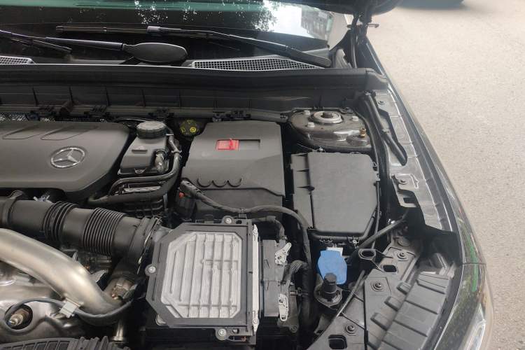 Used Mercedes-Benz GLB 2025 GLB 220 Fashion Model Engine Bay Left