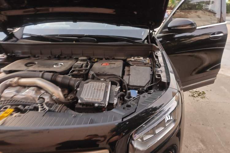 Used Mercedes-Benz GLB 2025 GLB 220 Sport Edition Engine Bay Left