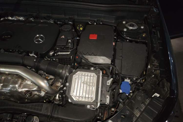 Used Mercedes-Benz GLB 2025 GLB 220 Sport Edition Engine Bay Left