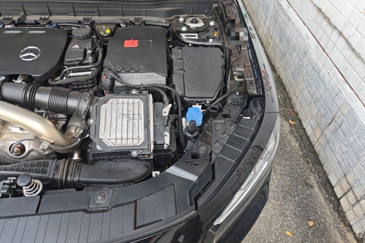 Used Mercedes-Benz GLB 2025 GLB 220 Sport Edition Engine Bay Left