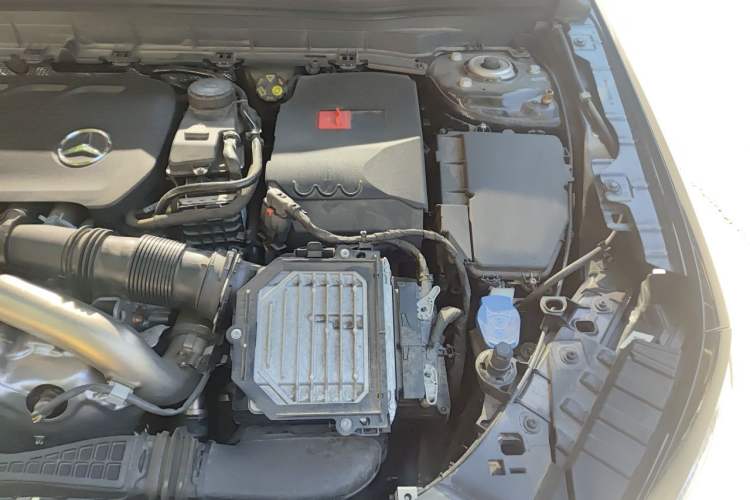Used Mercedes-Benz GLB 2025 GLB 220 Sport Edition Engine Bay Left