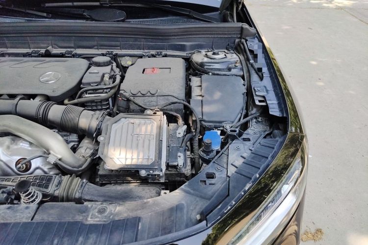 Used Mercedes-Benz GLB 2025 GLB 220 Fashion Model Engine Bay Left