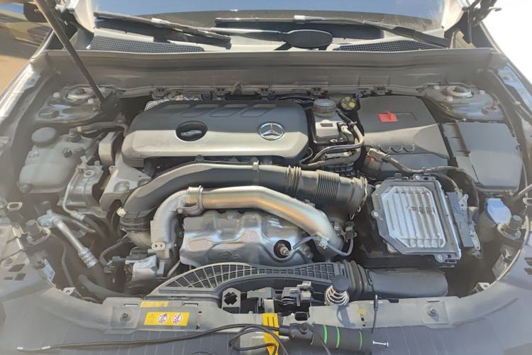 Used Mercedes-Benz GLB 2025 GLB 220 Sport Edition Engine Bay