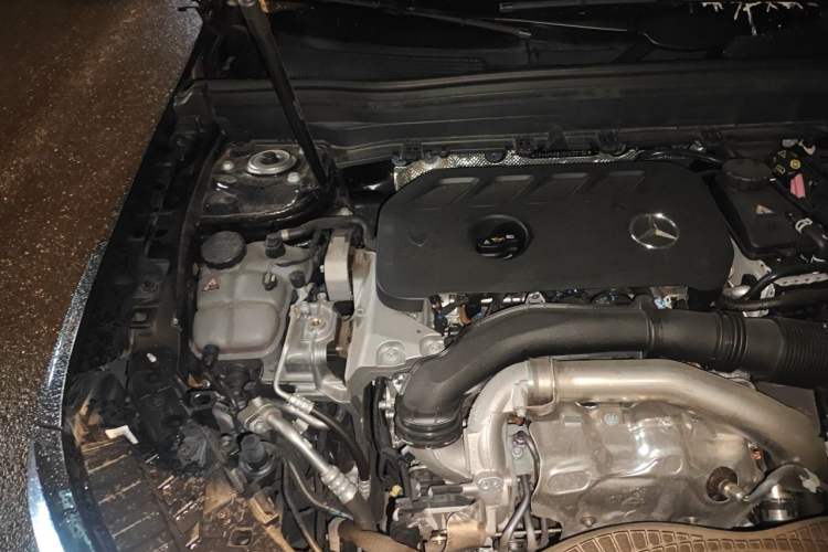 Used Mercedes-Benz GLB 2025 GLB 220 Sport Edition Engine Bay Right