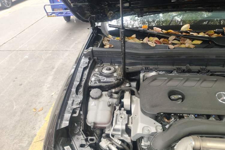 Used Mercedes-Benz GLB 2025 GLB 220 Sport Edition Engine Bay Right