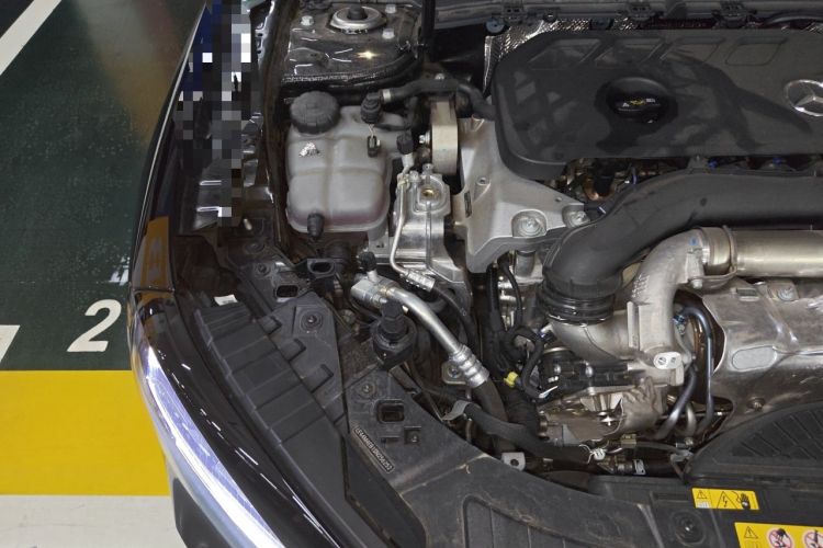 Used Mercedes-Benz GLB 2025 GLB 220 Sport Edition Engine Bay Right