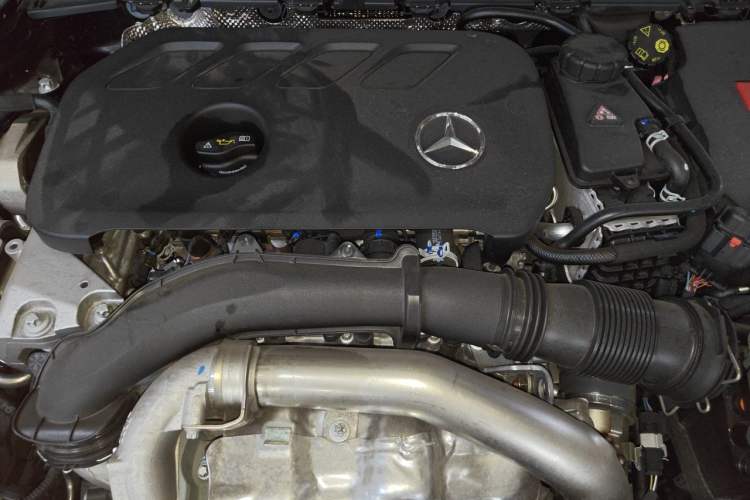 Used Mercedes-Benz GLB 2025 GLB 220 Sport Edition Engine Bay