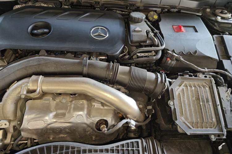 Used Mercedes-Benz GLB 2025 GLB 220 Fashion Model Engine Bay