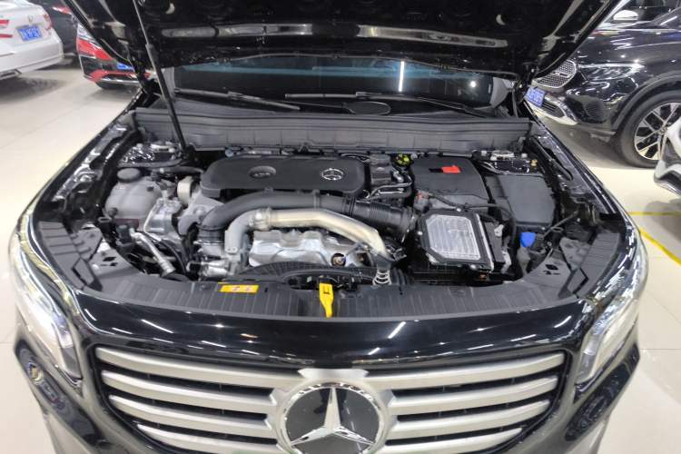Used Mercedes-Benz GLB 2025 GLB 220 Sport Edition Engine Bay