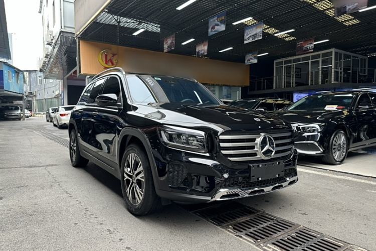 Used Mercedes-Benz GLB 2025 GLB 220 Sport Edition Exterior 1