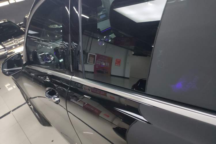 Used Mercedes-Benz GLB 2025 GLB 220 Sport Edition Exterior 3