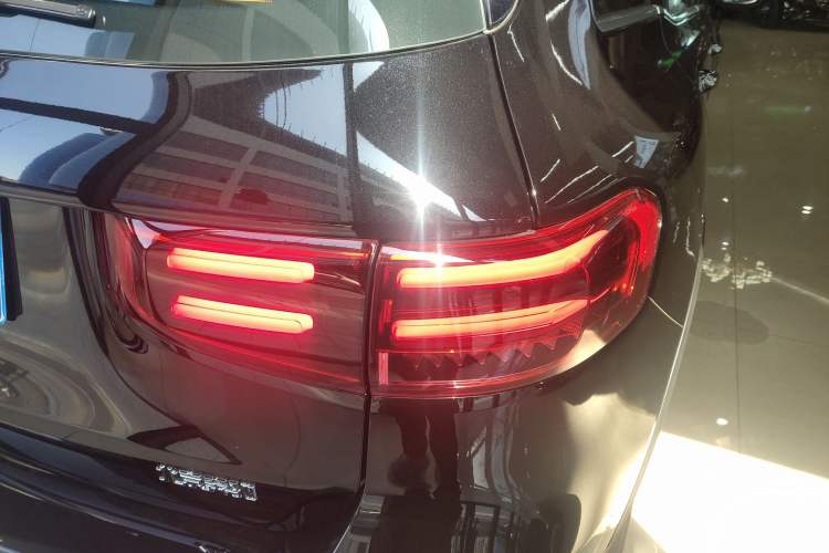 Used Mercedes-Benz GLB 2025 GLB 220 Sport Edition Exterior 3