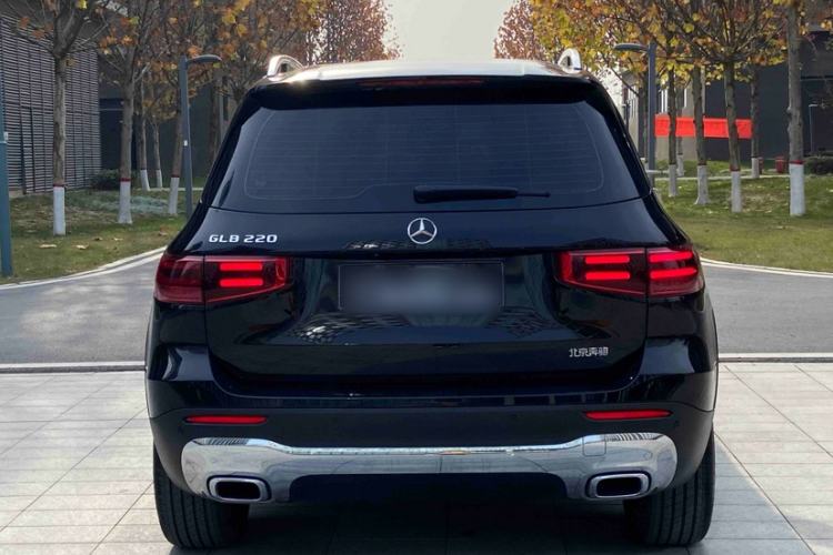 Used Mercedes-Benz GLB 2025 GLB 220 Fashion Model Exterior 4