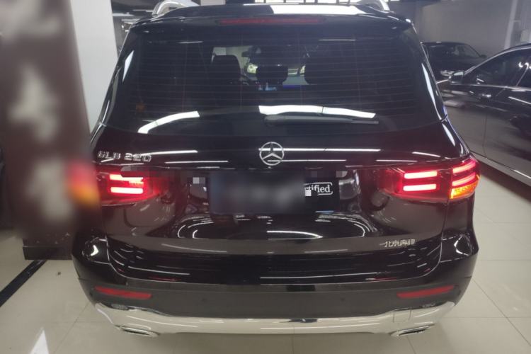 Used Mercedes-Benz GLB 2025 GLB 220 Sport Edition Exterior 4