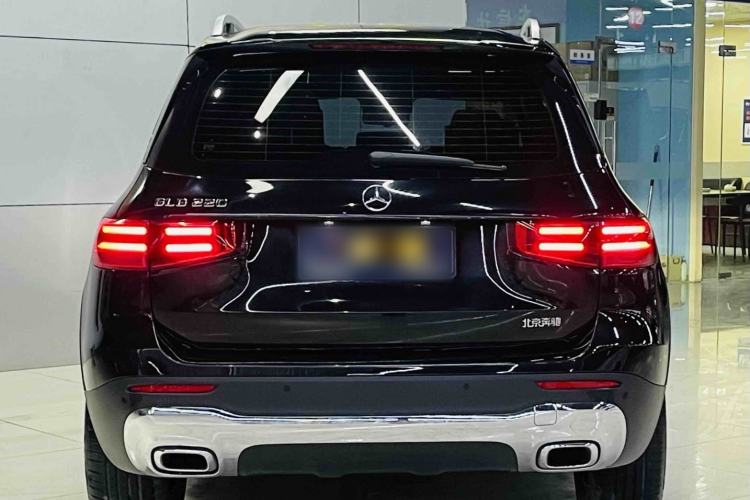Used Mercedes-Benz GLB 2025 GLB 220 Sport Edition Exterior 4