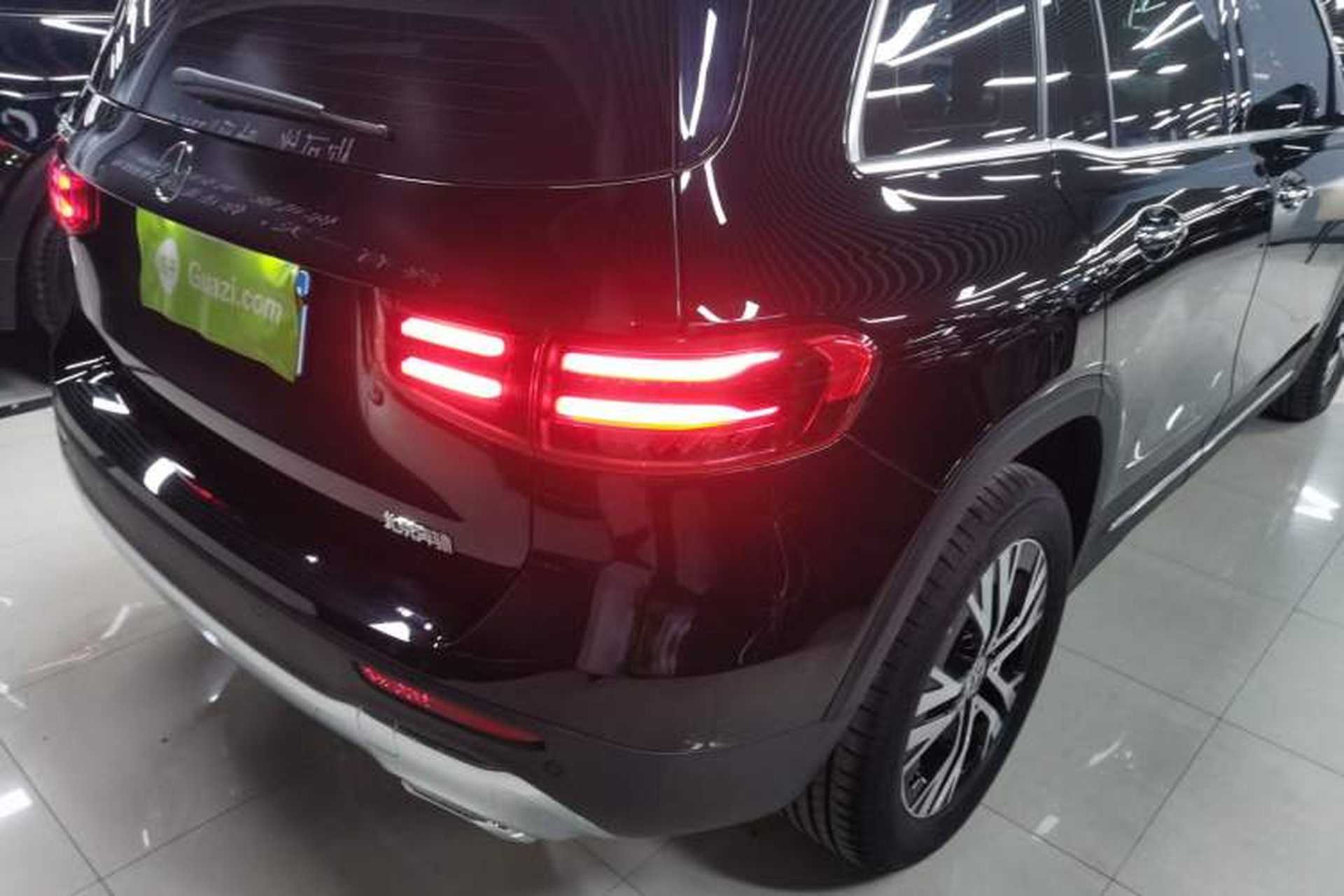 Used Mercedes-Benz GLB 2025 GLB 220 Sport Edition Exterior 6