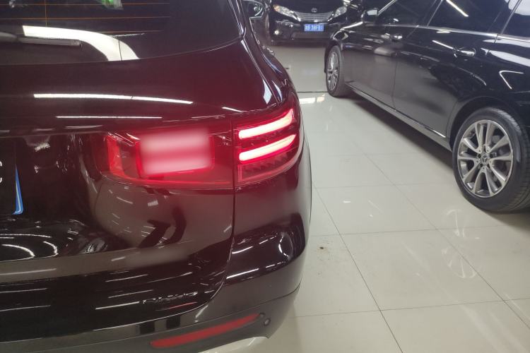 Used Mercedes-Benz GLB 2025 GLB 220 Sport Edition Exterior 6