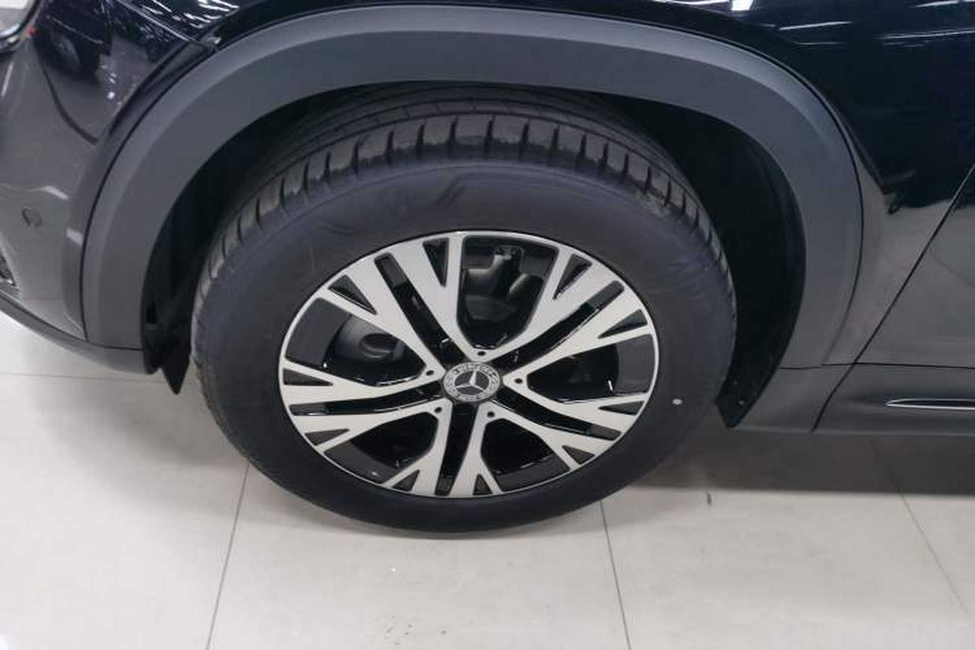 Used Mercedes-Benz GLB 2025 GLB 220 Sport Edition Exterior 7