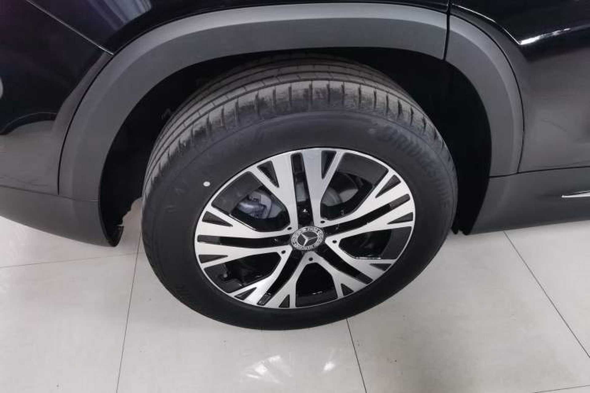 Used Mercedes-Benz GLB 2025 GLB 220 Sport Edition Exterior 8