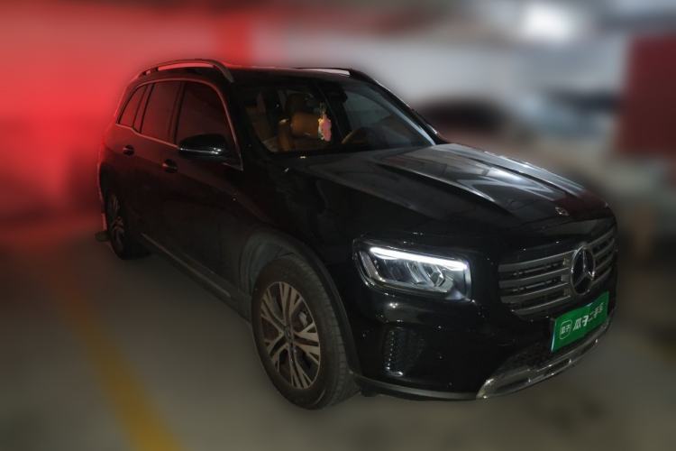 Used Mercedes-Benz GLB 2025 GLB 220 Sport Edition Front Right 45 Deg