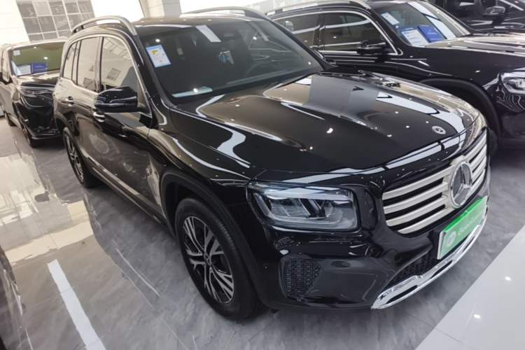 Used Mercedes-Benz GLB 2025 GLB 220 Sport Edition Front Right 45 Deg