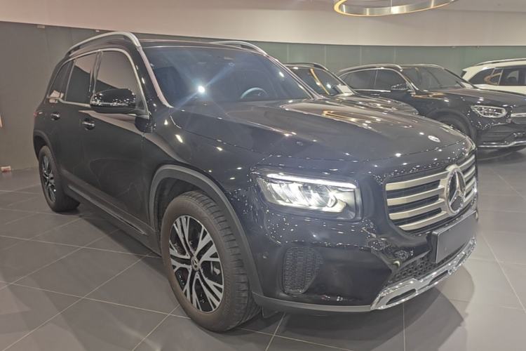 Used Mercedes-Benz GLB 2025 GLB 220 Sport Edition Front Right 45 Deg
