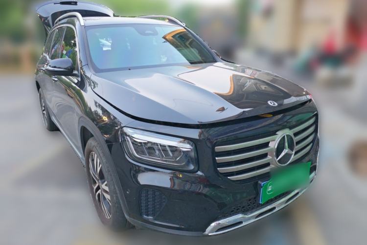 Used Mercedes-Benz GLB 2025 GLB 220 Sport Edition Front Right 45 Deg