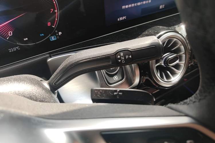 Used Mercedes-Benz GLB 2025 GLB 220 Sport Edition Gear Lever