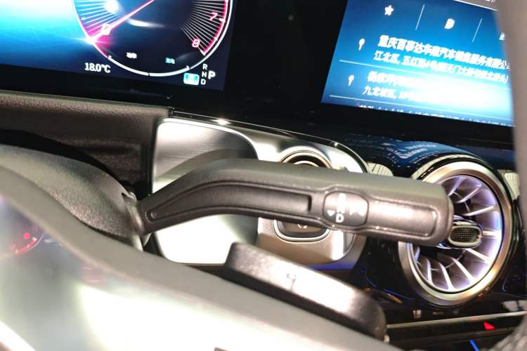 Used Mercedes-Benz GLB 2025 GLB 220 Fashion Model Gear Lever