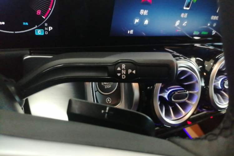 Used Mercedes-Benz GLB 2025 GLB 220 Fashion Model Gear Lever