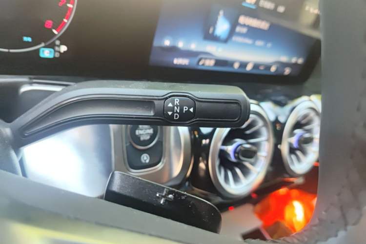 Used Mercedes-Benz GLB 2025 GLB 220 Sport Edition Gear Lever