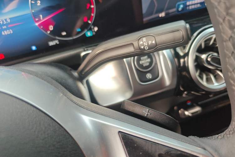 Used Mercedes-Benz GLB 2025 GLB 220 Sport Edition Gear Lever