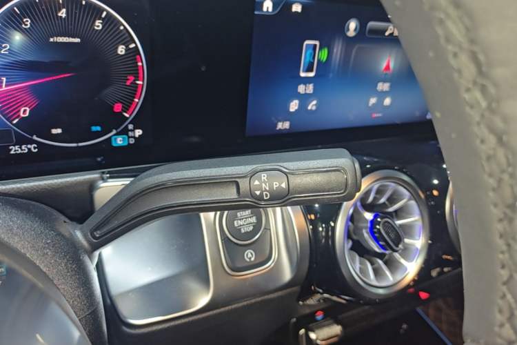 Used Mercedes-Benz GLB 2025 GLB 220 Sport Edition Gear Lever