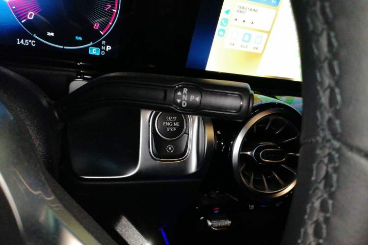 Used Mercedes-Benz GLB 2025 GLB 220 Sport Edition Gear Lever