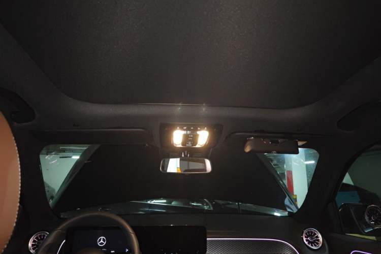 Used Mercedes-Benz GLB 2025 GLB 220 Fashion Model Headliner